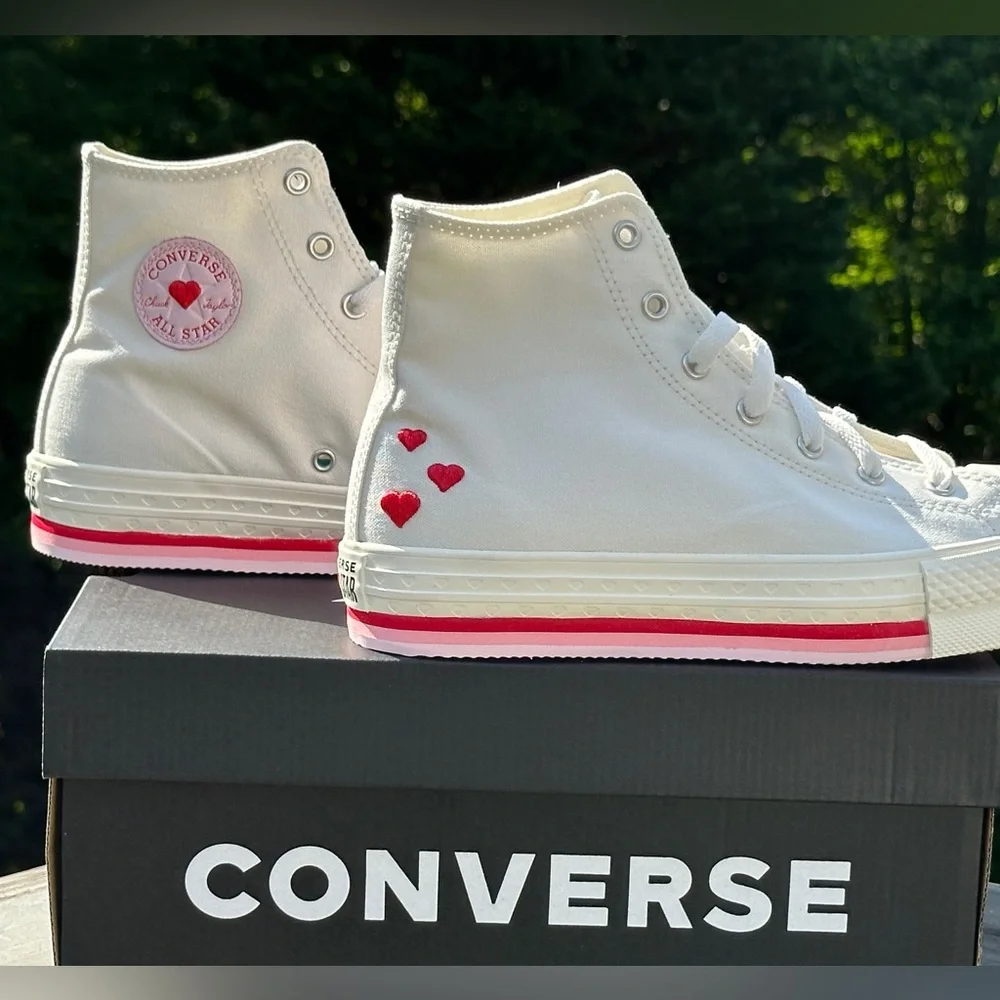NEW Converse Youth CTAS Eva Lift Canvas Platform High Casual Sneaker - Size 1